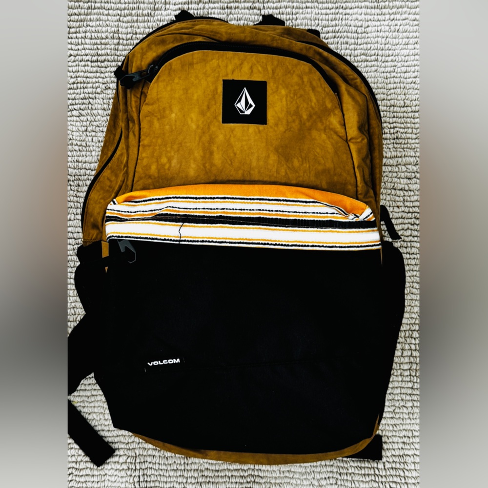 Volcom Wildchild School Backpack – 23L - Tan – Excellent Condition